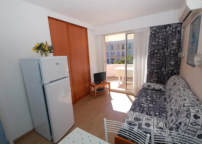 Centre-ville Avec Terrasse, Climatisation Et Parking - Fr-1-196-191 Apartment *